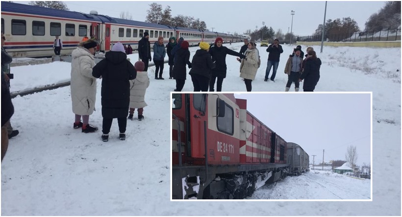 Yük treni raydan çıkınca Turistik Doğu Ekspresi bir süre bekledi