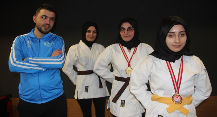 İmkansızlıklar Altın Kızlara Engel Değil