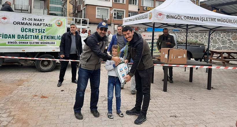 Vatandaşlara 18 Bin Fidan Dağıtıldı