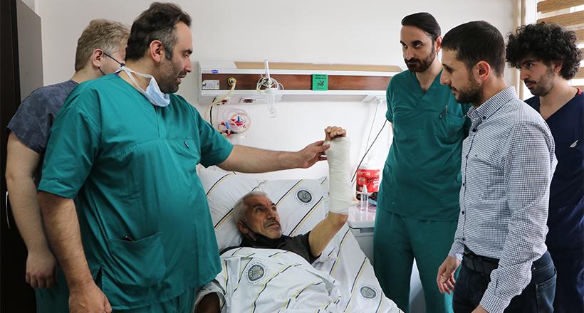 Ayı Saldırısında Kopan Kolu Kurtarıldı