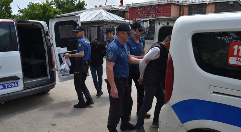 Ehliyetsiz Oto Hırsızları Tutuklandı