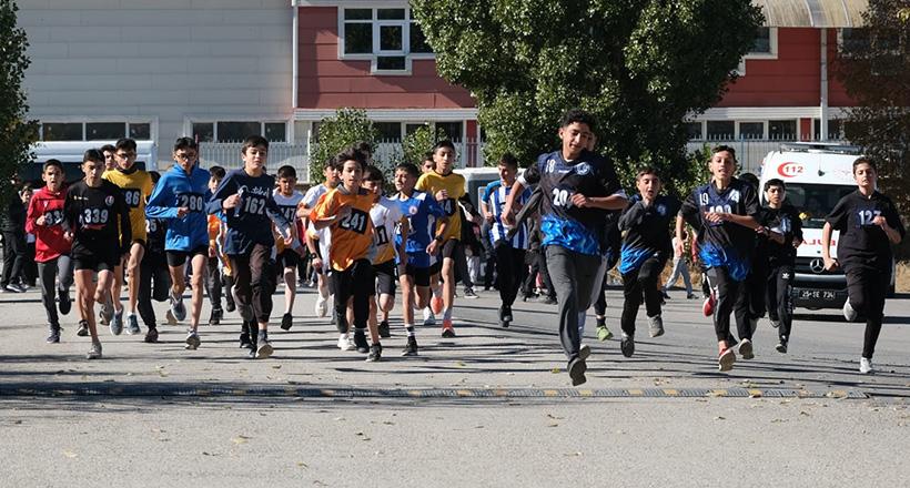Şampiyon Reşit Karabacak ve Karayazı