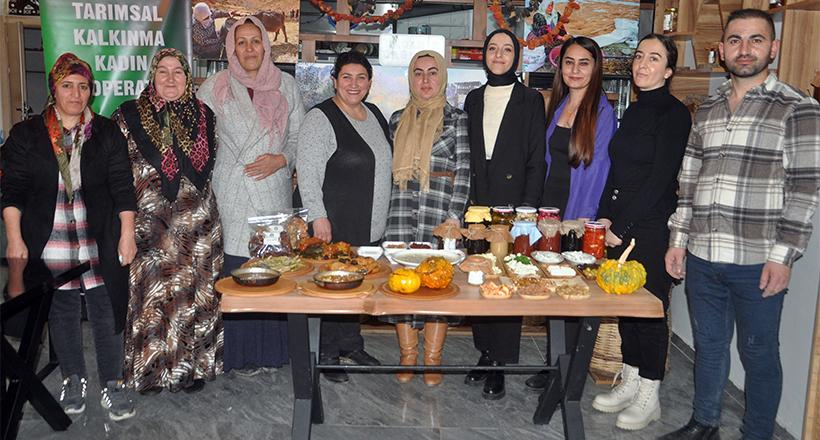 Pazara kadın eli