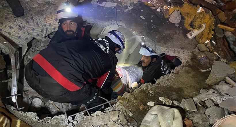 Ayağı kesilerek kurtarıldı