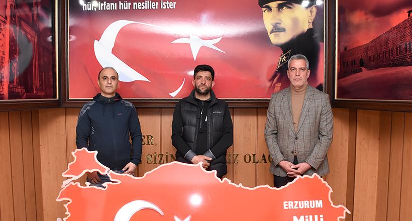 Ölmüş yeğenine ninni söylemiş