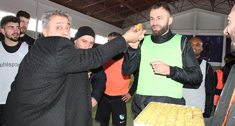 Dadaş’a en tatlı moral