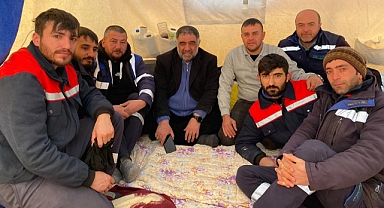 Depremzedelere destek için emekliliğini istedi