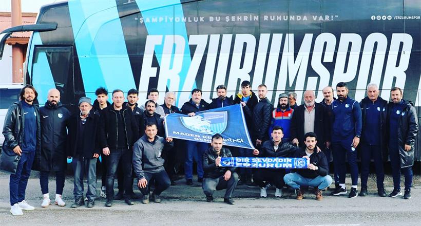 Teknik heyet ve futbolculara sevgi seli