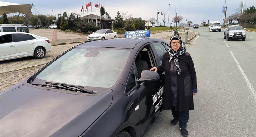Ulviye Teyze Ehliyet Kursuna Kaydoldu