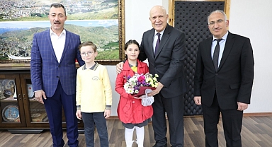 Koltuğunu devretti