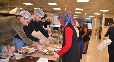 Afetzedelere iftar programı