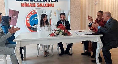 Başkan Karadoğan, ilk defa nikah kıydı