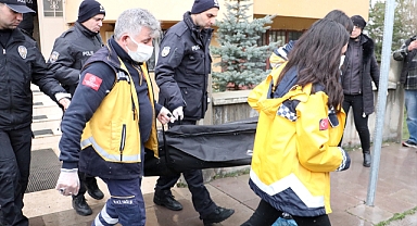 Erzurum'da madde bağımlısı genç dehşet saçtı Anne öldü, baba ağır yaralı!