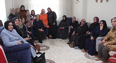 Çelik'ten çat kapı ziyaret