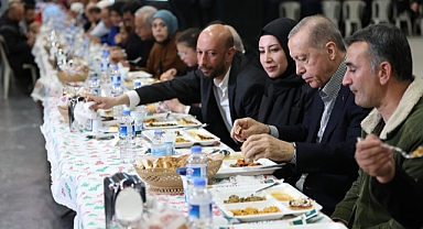 Cumhurbaşkanı Erdoğan Elazığ'da depremzedeler ile iftar yaptı