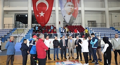 Curling müsabakaları başladı