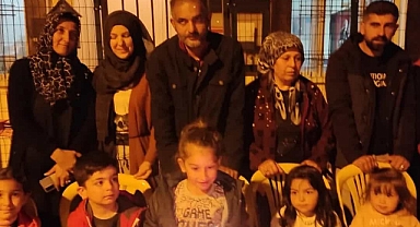 Depremzede minik Zehra’ya doğum günü sürprizi