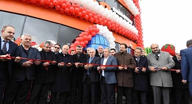 Düzgün AVM hizmete girdi