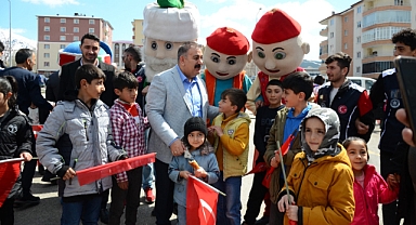Palandöken Çocuk Şenliği renkli görüntülere sahne oldu