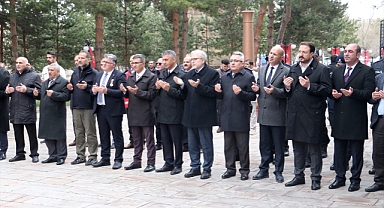 Erzurum'da çocukların şehitler için okuduğu hatmin duası yapıldı