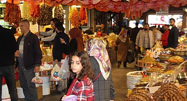 Esnaf yoğunluktan memnun!