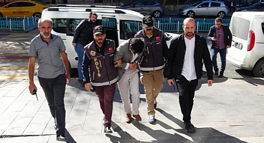 Gardiyan katili suç makinesi çıktı
