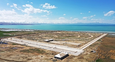 Göl kenarına devasa park!