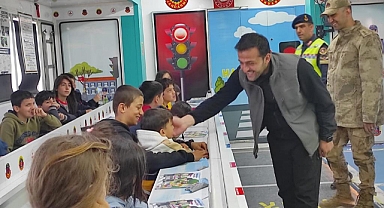 Gönüllere taht kurdu