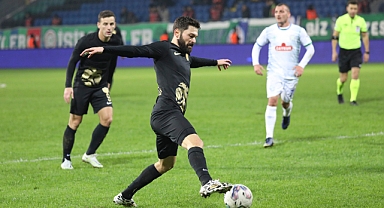 Gurbette Komşuların Kapışması