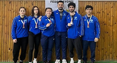 Güreşte madalya hasadı