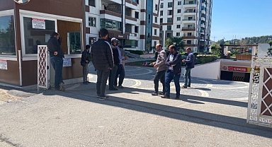 Hırsız sandıkları firma çalışanını dövdüler