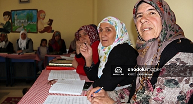 kadınlara çifte eğitim