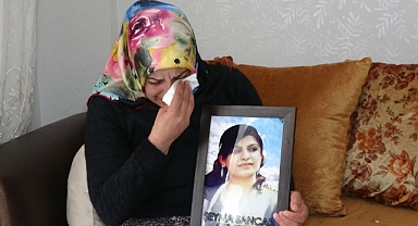 Kızından ayrı 24 bayram geçiriyor