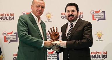 Milletvekilliği için belediye başkanlığını bırakmıştı: İzmir'de 6'ncı sıradan aday gösterildi