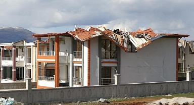 Milyonluk villalar harabeye döndü