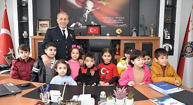 Miniklerden Polis Haftası ziyareti