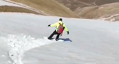 Nisanda Artos Dağı'nda snowboard keyfi