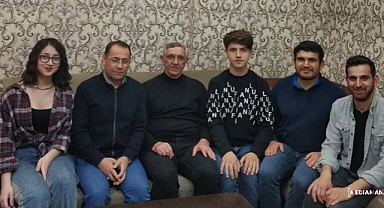 Öğrenci evine konuk oldu
