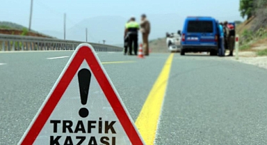 Tır ile otomobil birbirine girdi