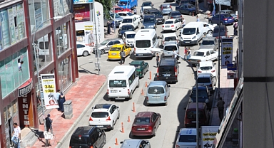 Trafiğe çıkan araç sayısı arttı