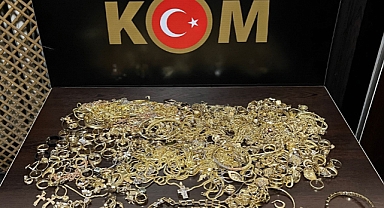 Üstünden kaçak servet çıktı