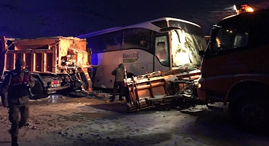Zincirleme trafik kazasında 8 kişi yaralandı