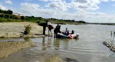 25 kişi boğulmaktan son anda kurtarıldı