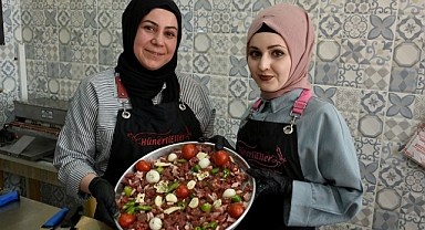 7 yıldır ailesinin geçimini sağlıyor! 'Kasaplık sadece erkek işi değil!'