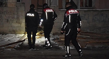 72 yıl hapis cezası bulunan 22 kişi yakalandı