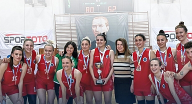 Atatürk Üniversitesi kadın basketbol takımı süper lige yükseldi