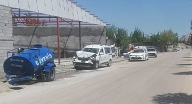 Başı döndü, su tankerine çarptı