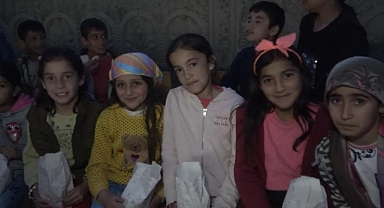 Köylü çocuklara ilki yaşattılar...