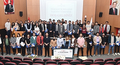 Rektör Çakmak başarıyı ödüllendirdi