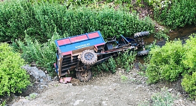 Çapa motoru şarampole devrildi!